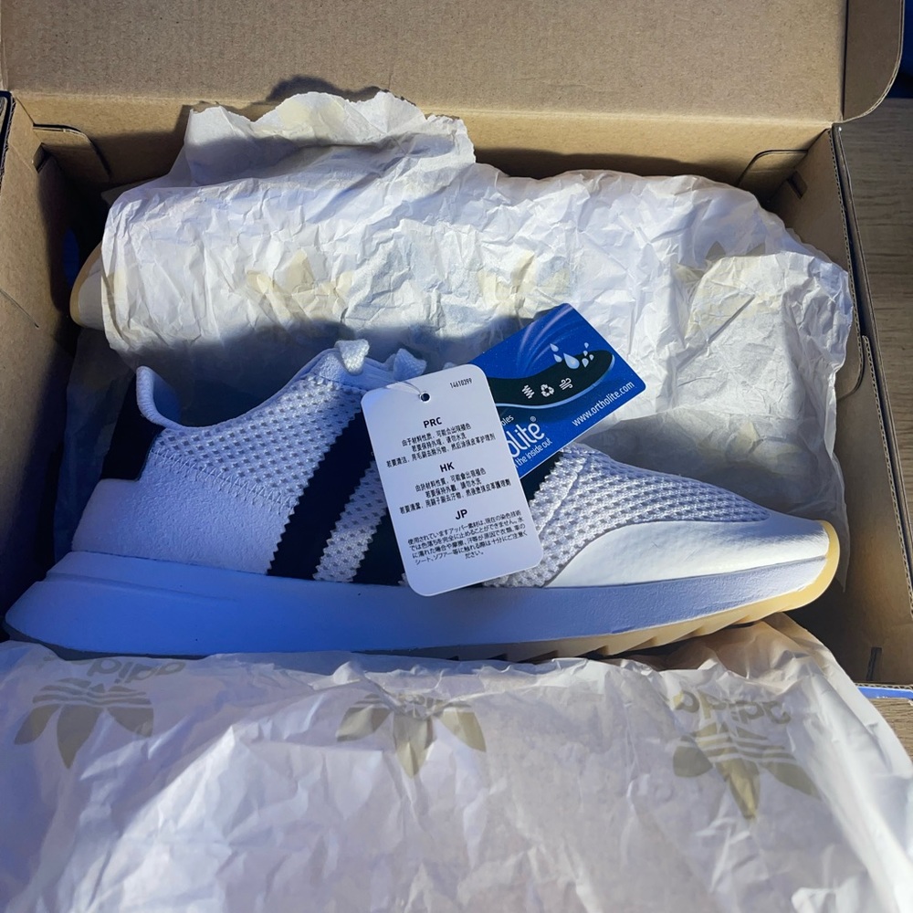 Adidas Women’s Size 6 1/2 originals white black white